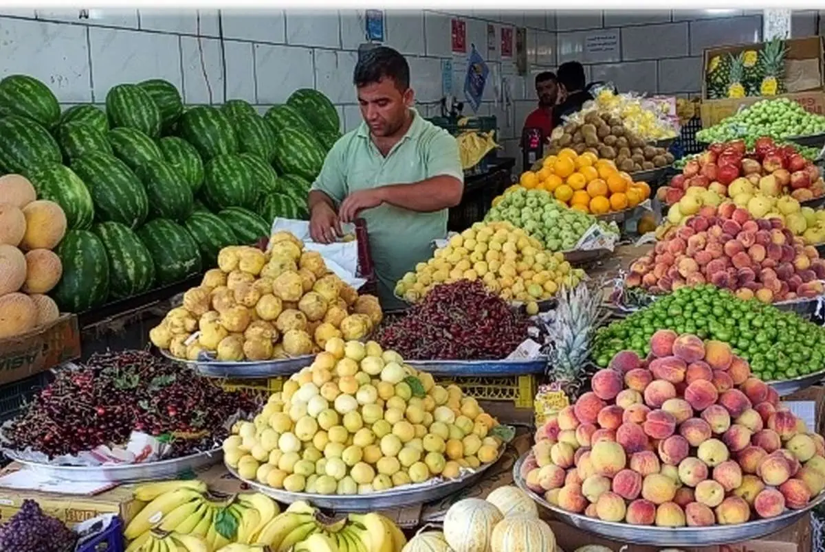 میوه خوردن برای یک خانواده سه نفره در ماه چقدر خرج برمی دارد؟