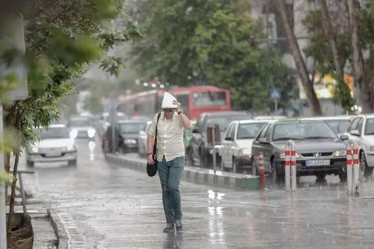 هشدار زرد هواشناسی در برخی از نقاط کشور/تشدید بارش های تابستانه