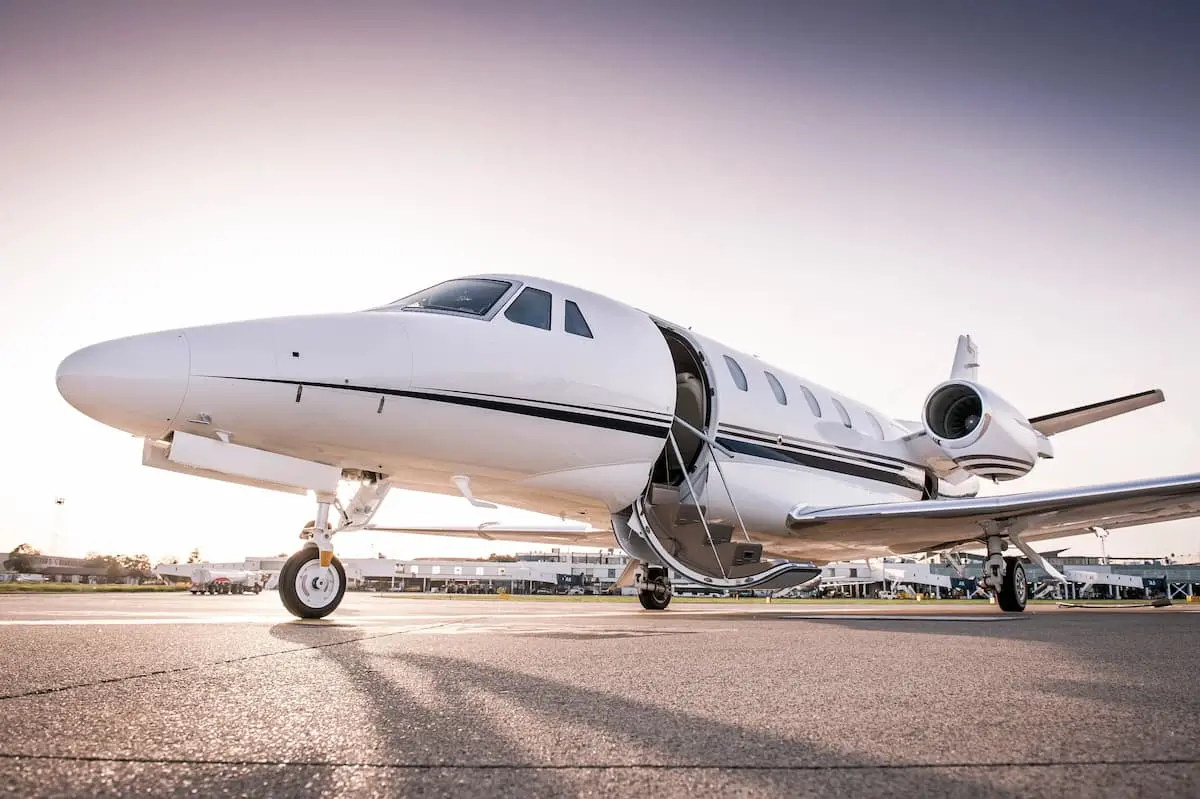 private-jet-tarmac-GettyImages-523476302