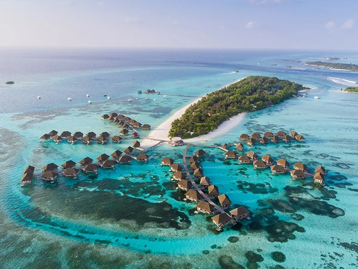 The-best-season-travel-Maldives