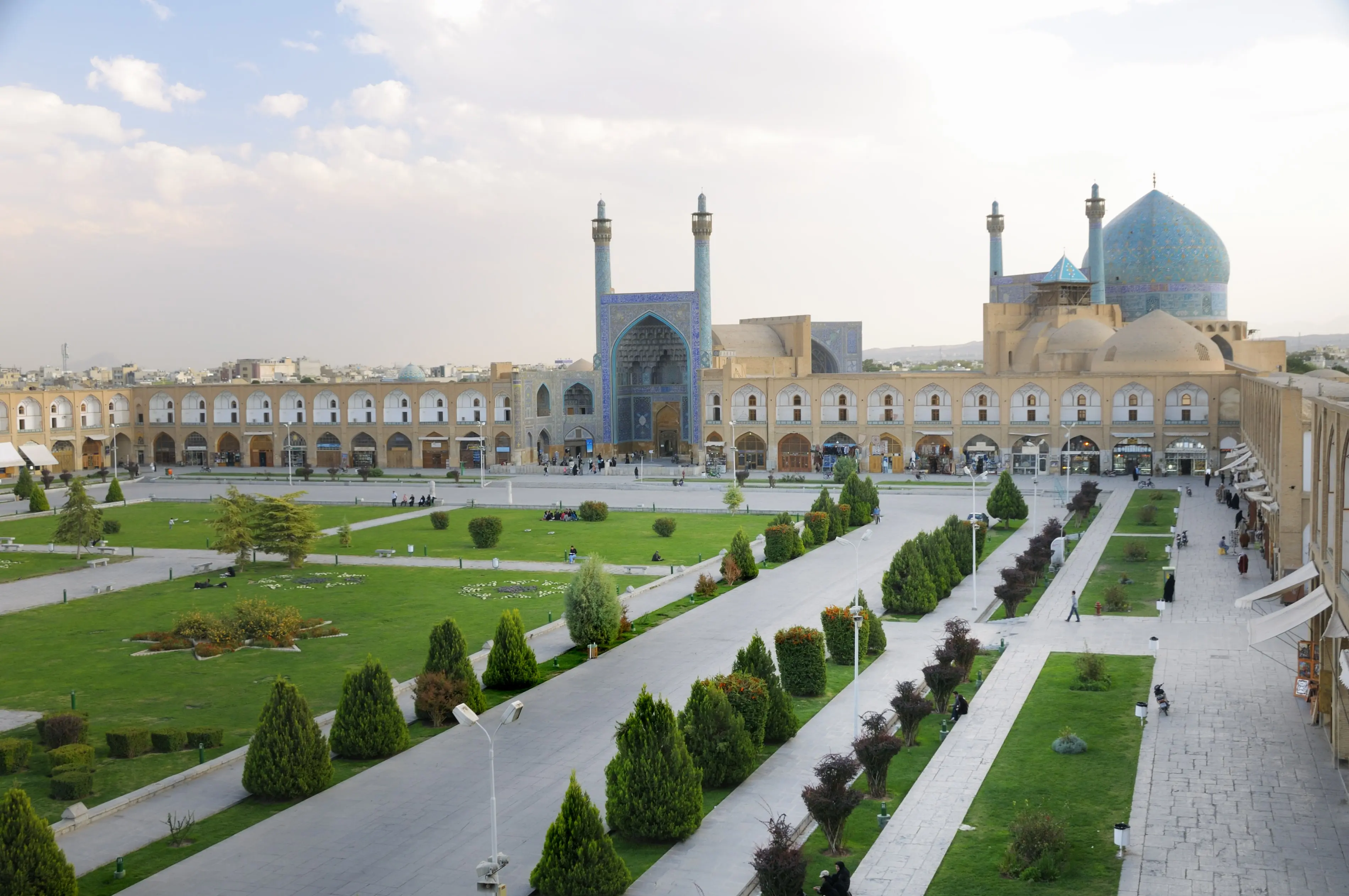 Mosque_Iran-min