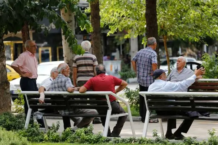 درخواست بازنشستگان نیروهای مسلح برای انتشار جداول متناسب سازی تفاوت حقوقی بازنشستگان با شاغلان