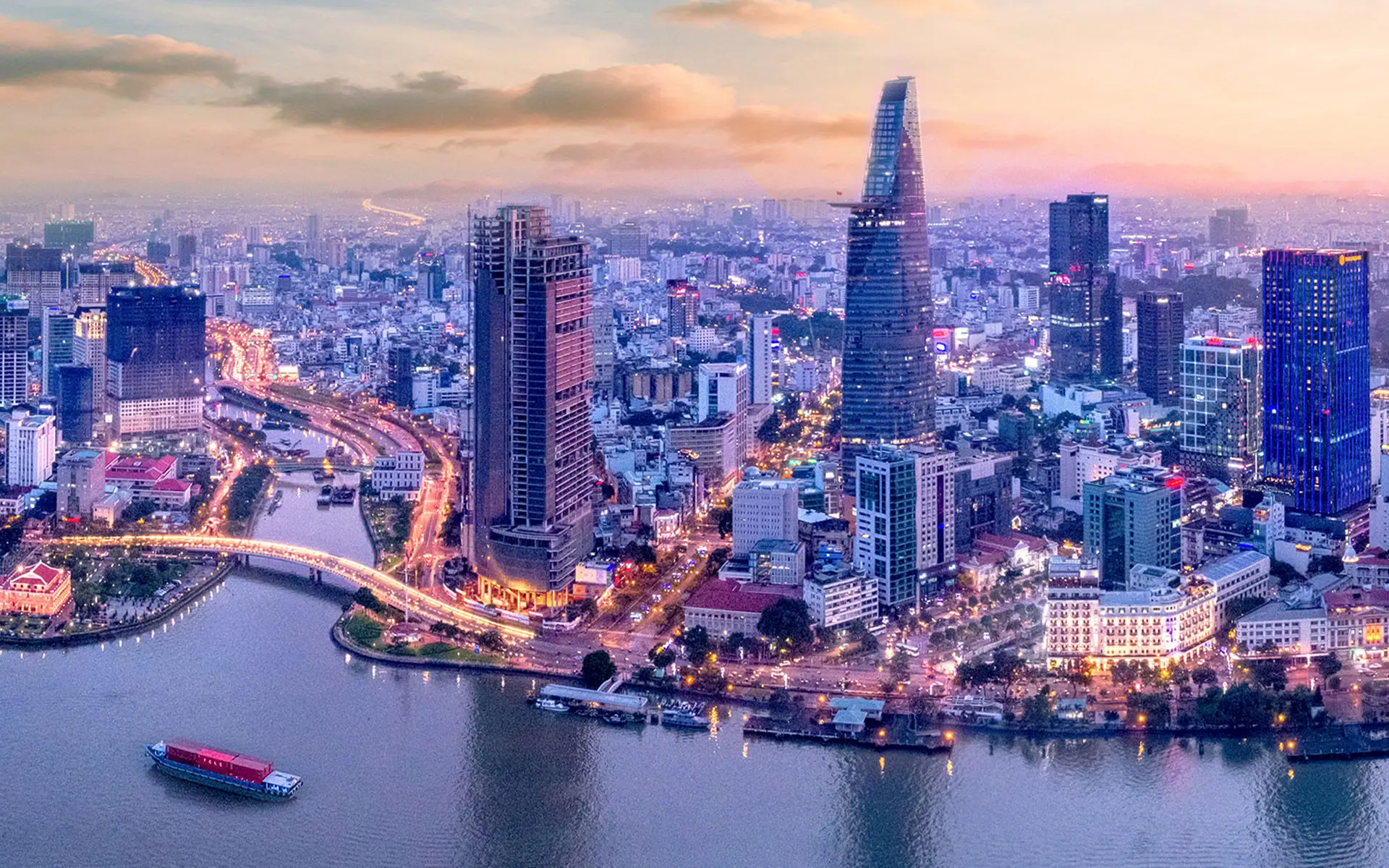 ویتنام؛ بهشت سرمایه گذاران خارجی و مفسدان داخلی