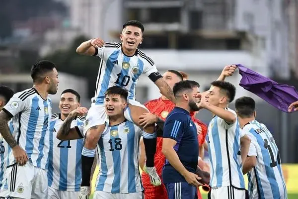 شکست آرژانتین با VAR دو ساعته!