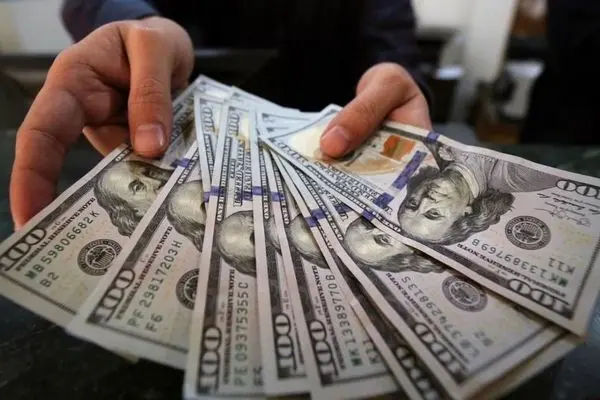 سناریوهای پیش روی قیمت دلار/ نوسانات ارزی جهت بورس را تعیین می‌کند