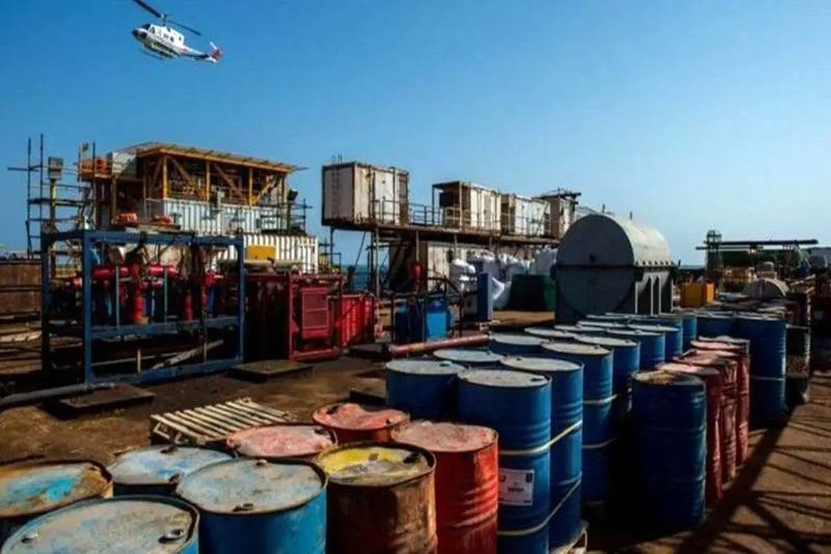 فایننشال تایمز: رکوردشکنی صادرات نفت ایران با وجود تحریم‌ها