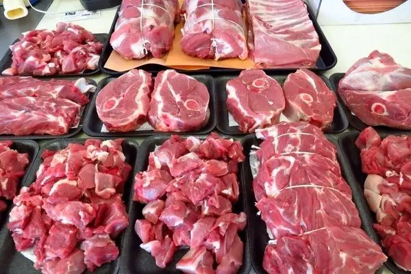 تامین روزانه ۳۰۰ تن گوشت قرمز تا پایان فروردین/ قیمت گوشت کاهشی شد