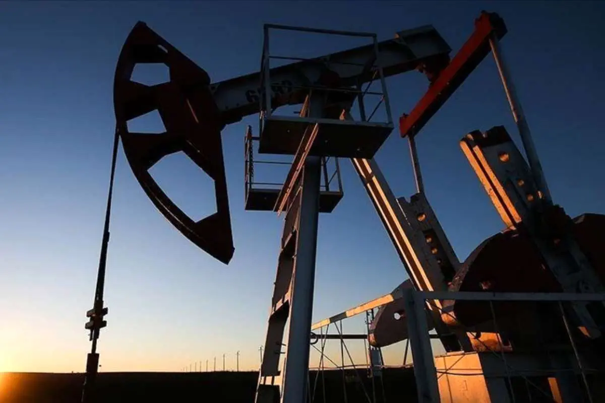افزایش تولید، تهدید جدی برای بازار نفت/ پیش‌بینی بلندمدت قیمت نفت دشوار است 