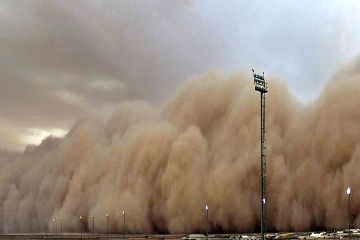 تندباد قشم را درنوردید