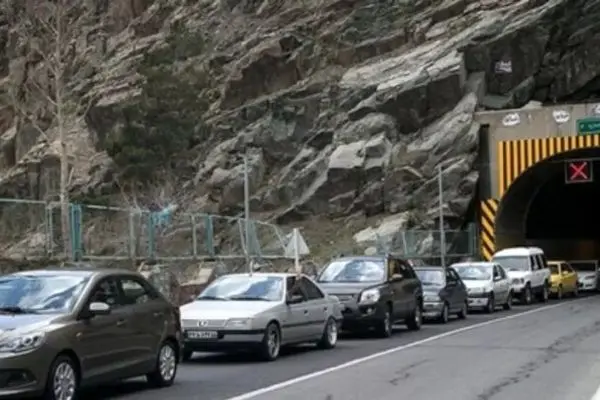 ترافیک سنگین در جاده چالوس و آزادراه تهران - شمال