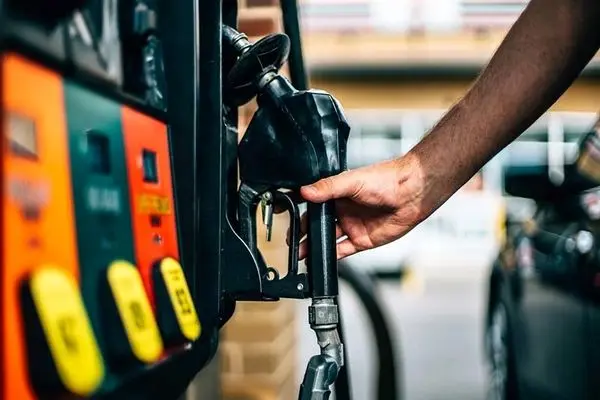 تغییر قیمت بنزین آخرین راهکار دولت پزشکیان برای رفع ناترازی سوخت است/ واردات بنزین در اولویت قرار دارد