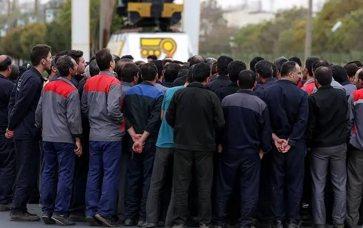 اعتراض کارگران واگن پارس وارد ماه دوم شد/ پاسخ تند امام جمعه اراک به کارگران معترض