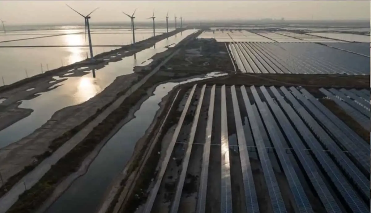 چین در انرژی خورشیدی رکورد می‌زند، اما از زغال سنگ دست نمی‌کشد