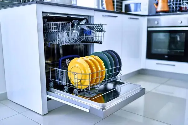قیمت ماشین‌ ظرفشویی امروز 31 تیر 1403/  گران‌ترین مدل از آن کدام برند است؟ + جدول