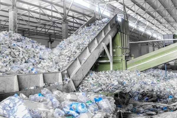 پارادوکس محیط‌زیستی واحدهای تولیدی بازیافت پلاستیک در شهرری