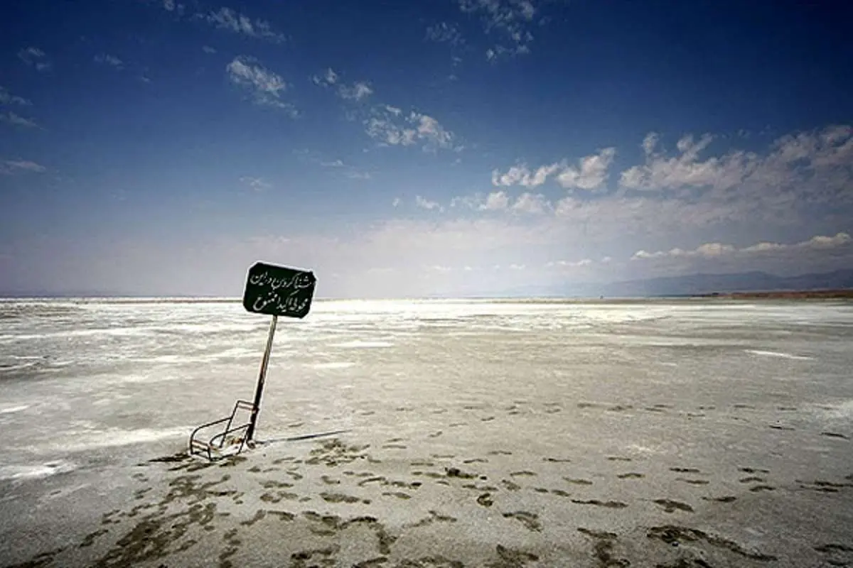 کارشناس محیط زیست: سطح تراز دریاچه ارومیه نه‌تنها بهتر نشده بلکه کاهش هم یافته است