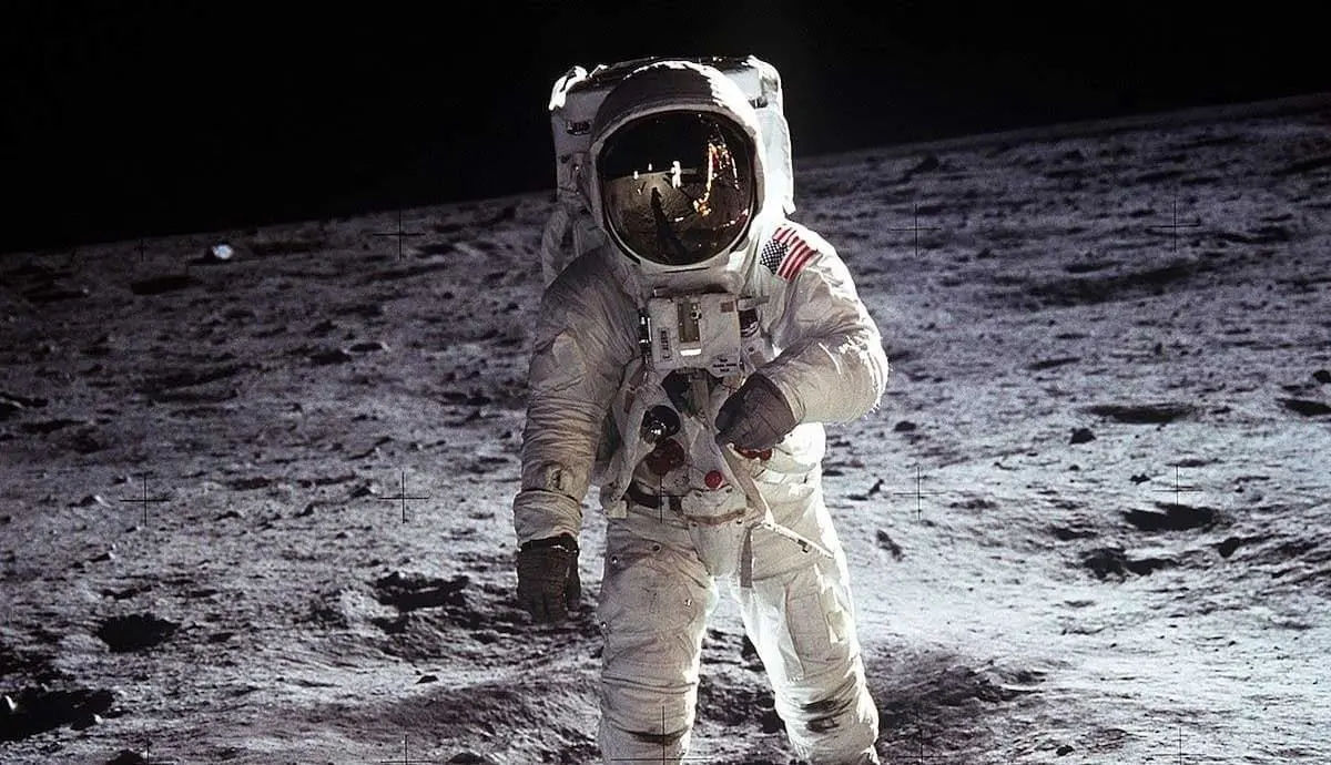 چرا از سال 1969 انسان دیگر بر روی ماه فرود نیامد؟