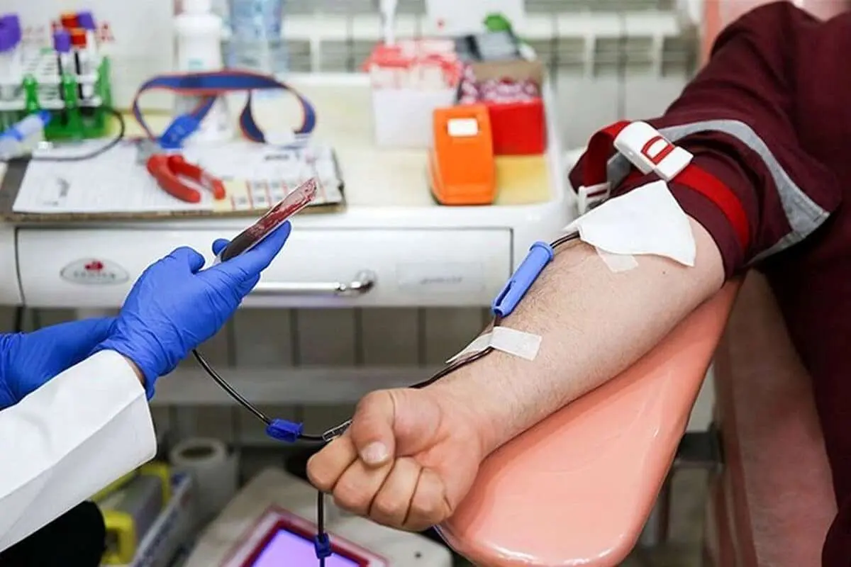 باید فرهنگ اهدای خون در میان جوانان نهادینه شود