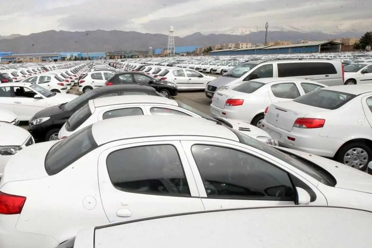خودروهای داخلی ۵۲ درصد گران شدند/ رشد ۳۵ درصدی قیمت خودروهای مونتاژی