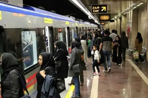  جزئیات حادثه در مترو دروازه دولت از زبان مردی که گفته شد خودکشی کرده است