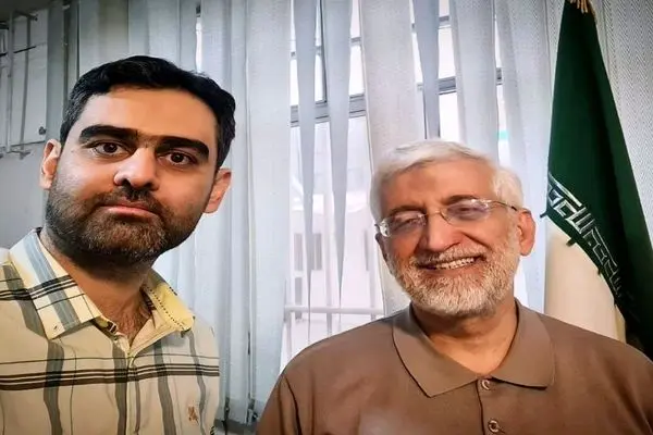 دفاع تمام قد روزنامه اصولگرا از قانون منع بکارگیری افرادی که اعضای خانواده‌ آنان دو تابعیتی هستند