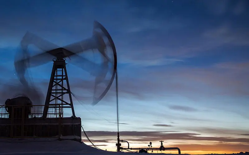 ترمز رشد قیمت نفت کشیده می‌شود