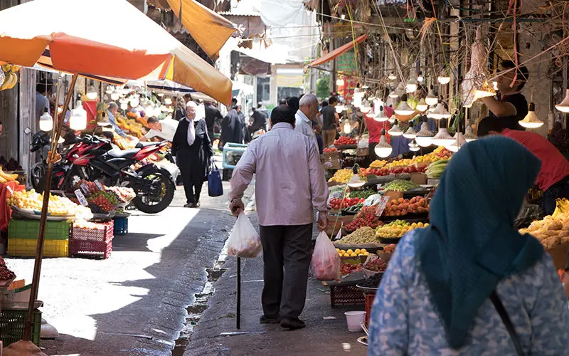 حال و هوای بازار امام حسین در رمضان (گزارش تصویری)