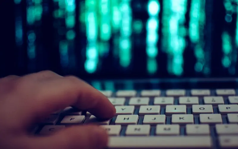 حمله هکرها به آیفون و آی‌پد از راه دور
