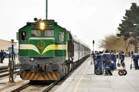 تخفیف ۳۰ درصدی قطارهای سفیر ریل برای زائران مشهد
