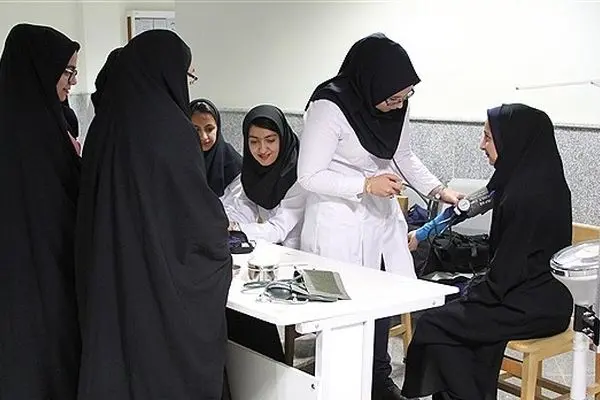 سرانه سلامت در شهر تهران باجمعیت آن تناسب ندارد/ امکانات بهداشتی و درمانی در جنوب شهر کمتر است