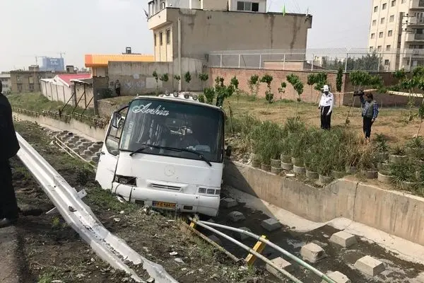 برخورد اتوبوس با پل درترکیه/۱۱ نفر کشته و ۲۶ تَن زخمی شدند