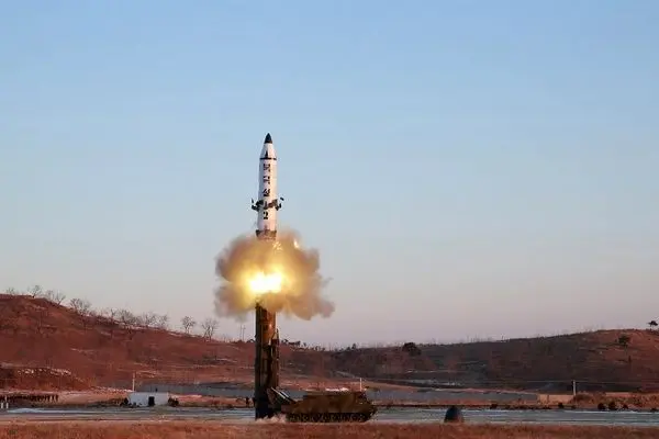 آزمایش موشک هایپرسونیک کره شمالی/ ویژگی‌های سوخت آن چیست؟