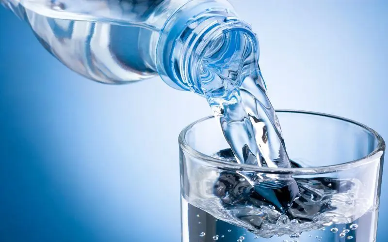 پایتخت‌نشین‌ها در هر ثانیه ۵۲ هزار بطری یک لیتری آب مصرف می‌کنند