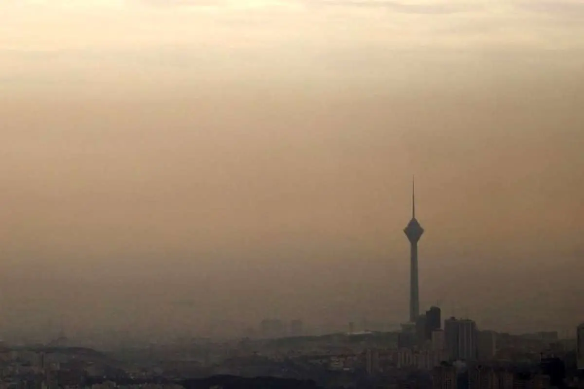 گرد و غبار در راه تهران