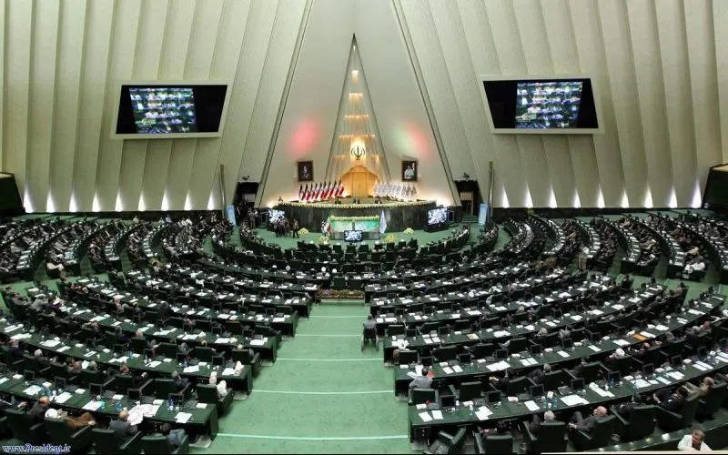 تصویب کلیات لایحه انتزاع وزارتخانه‌های صنعت، معدن و تجارت و ورزش و جوانان