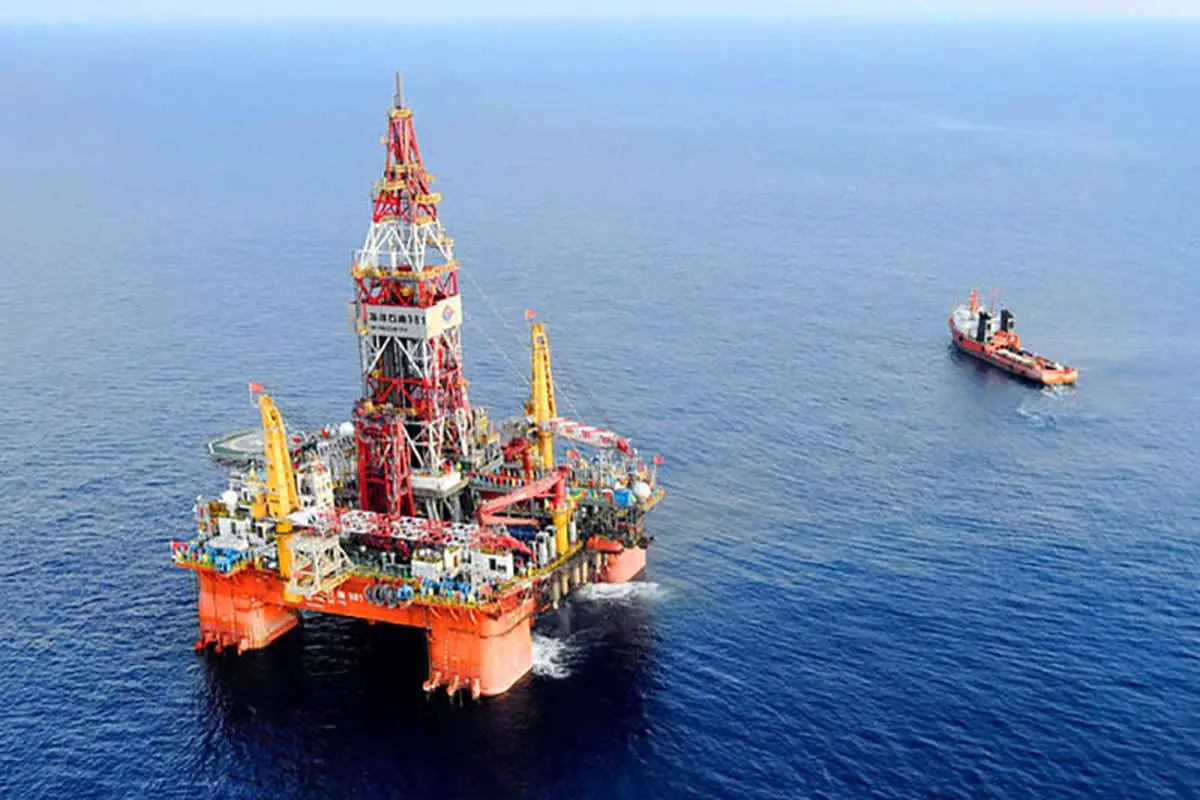 فشار چین بر ویتنام برای توقف استخراج نفت
