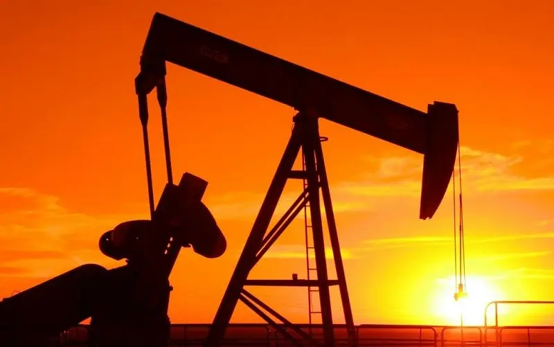 قیمت نفت در سطح 50 دلار باقی می‌ماند