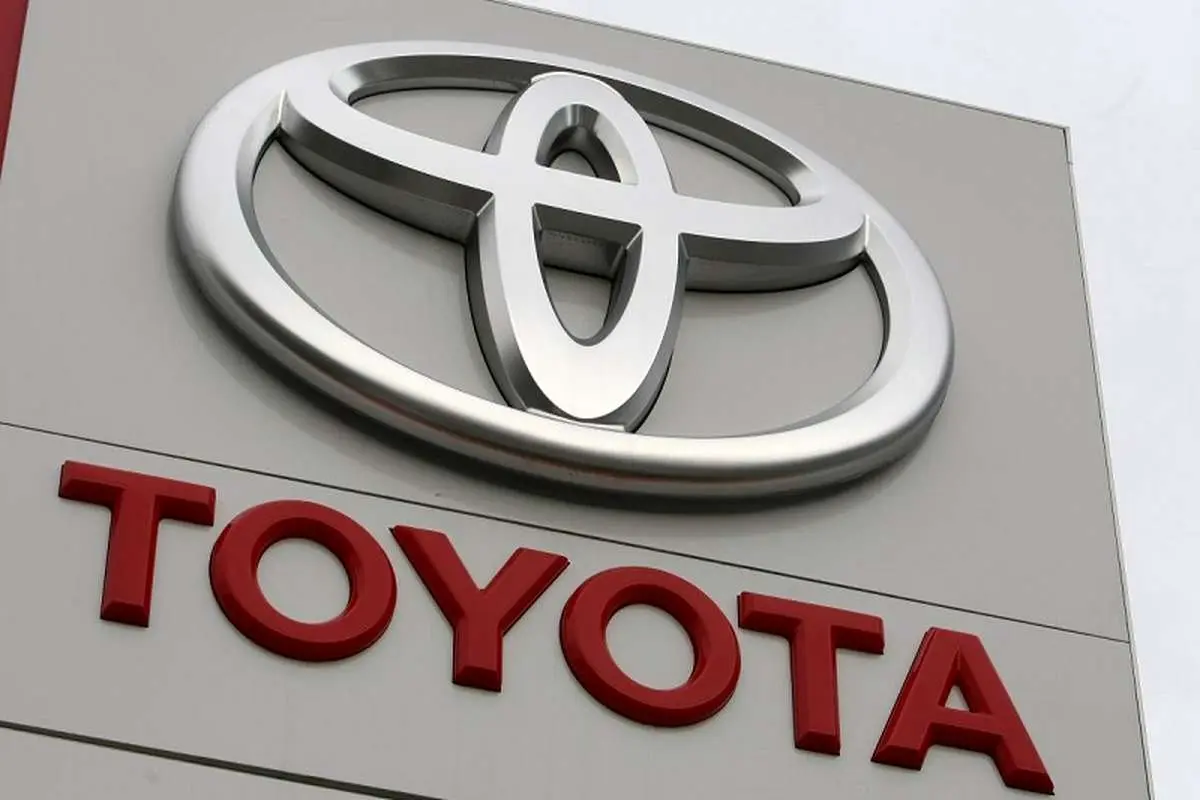 تویوتا برای فروش خودرو به ایران از آمریکا عذرخواهی کرد