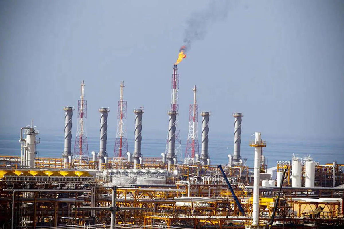 برداشت بیش از چهار میلیون بشکه نفت از میدان آذر