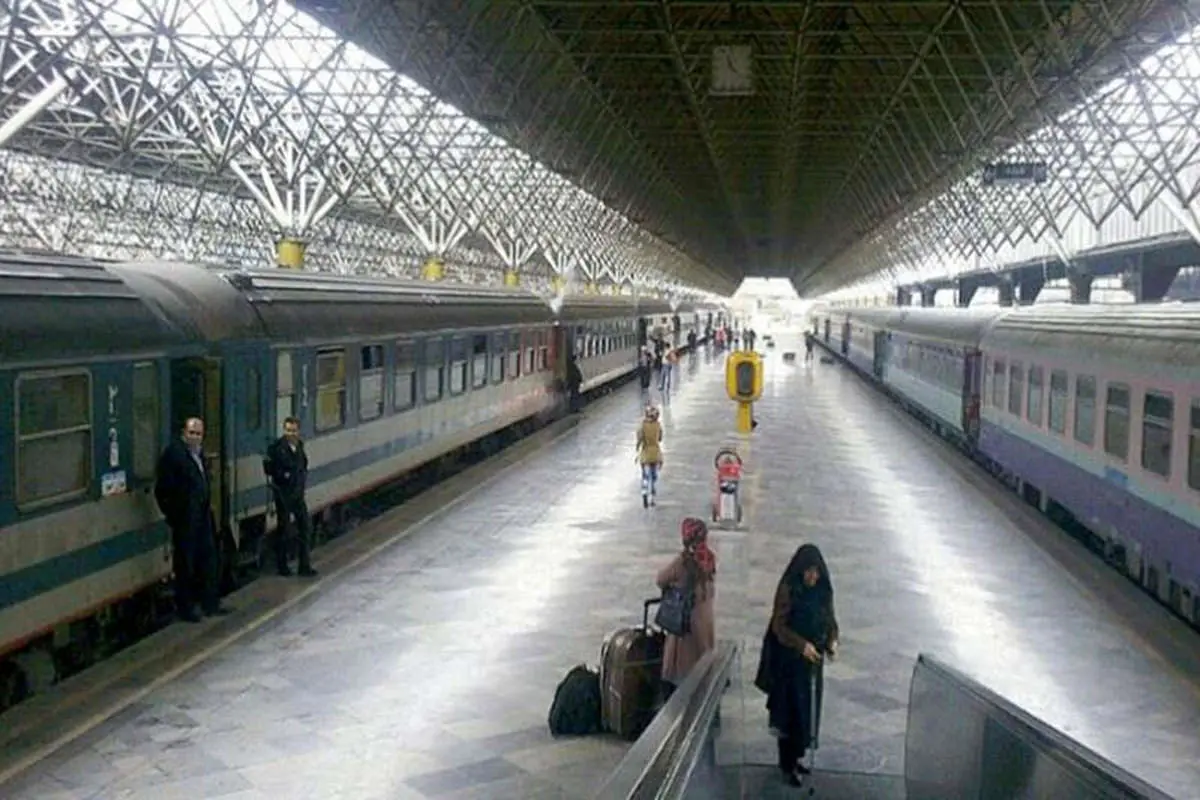 دسترسی زیرزمینی متروی شهری تهران به ساختمان راه‌آهن