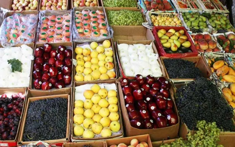 سبقت قیمت میوه‌های داخلی از وارداتی‌ها