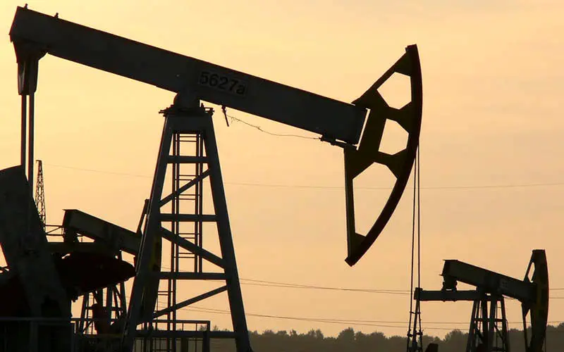 عقب‌گرد تولید نفت خام آمریکا از رکورد 2 ساله