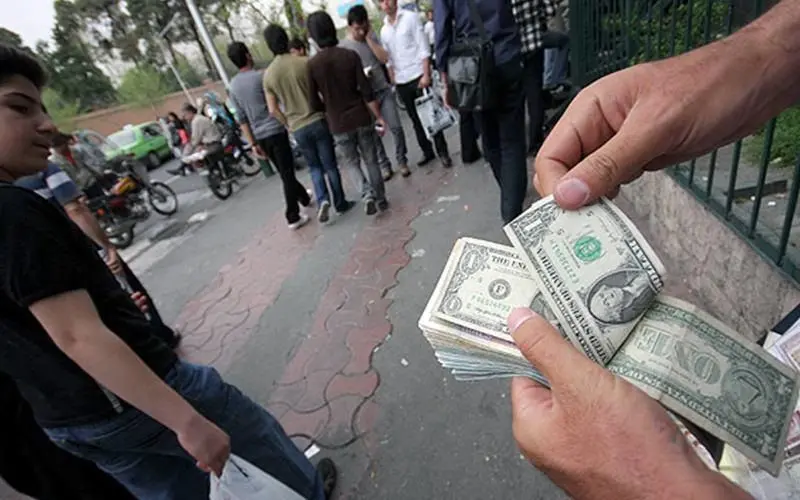 دولت قصد مداخله در بازار ارز را ندارد