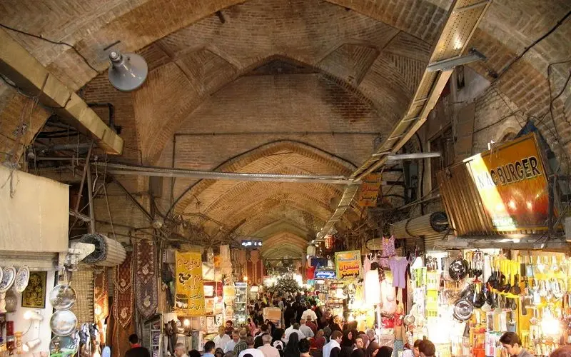 گران‌فروشی و عدم درج قیمت، تخلفات شایع در بازار اصفهان