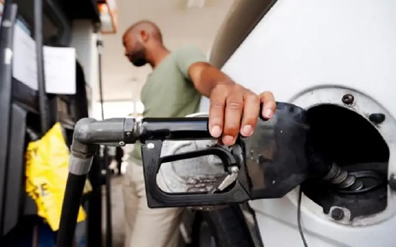 عربستان بنزین را ۸۰ درصد گران می‌کند