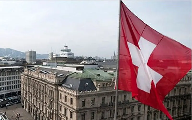 دوئل بانک سوئیس با سرمایه‌گذاران بر سر تضعیف فرانک