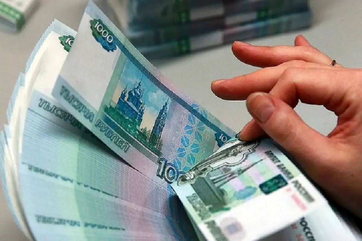 حداقل دستمزد در روسیه به ۱۶۵ دلار افزایش می‌یابد