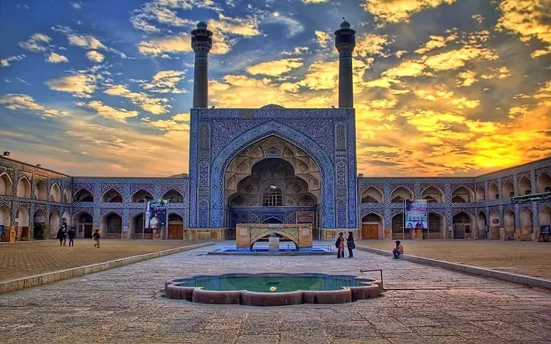 یونسکو تحرکات پیرامون مسجد جامع اصفهان را دنبال می‌کند