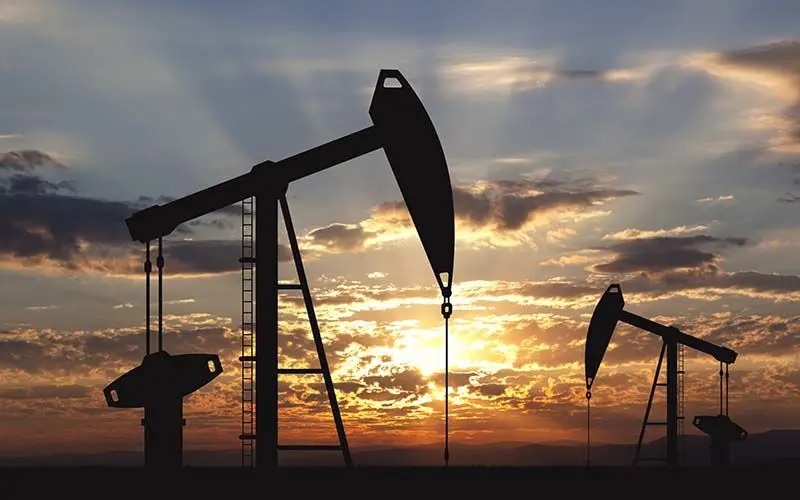 افت قیمت نفت به دنبال پیش‌بینی افزایش تولید آمریکا