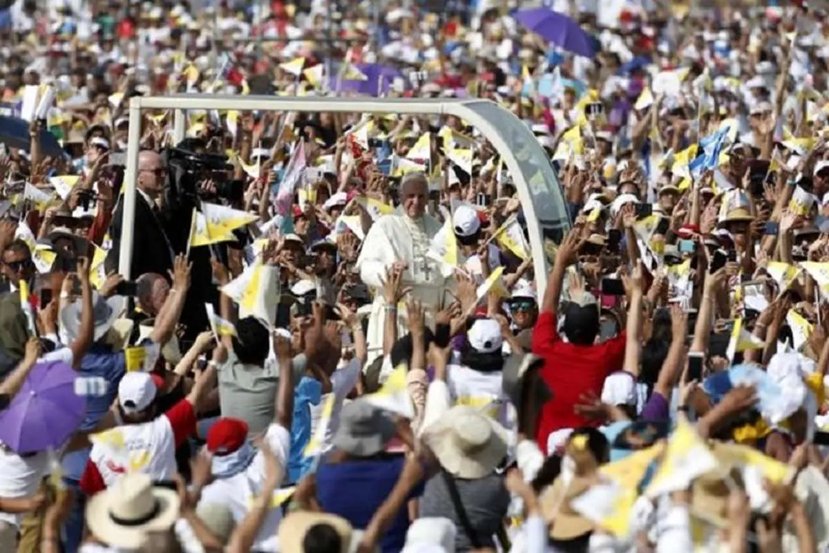 انتقاد پاپ فرانسیس از فساد سیاسی